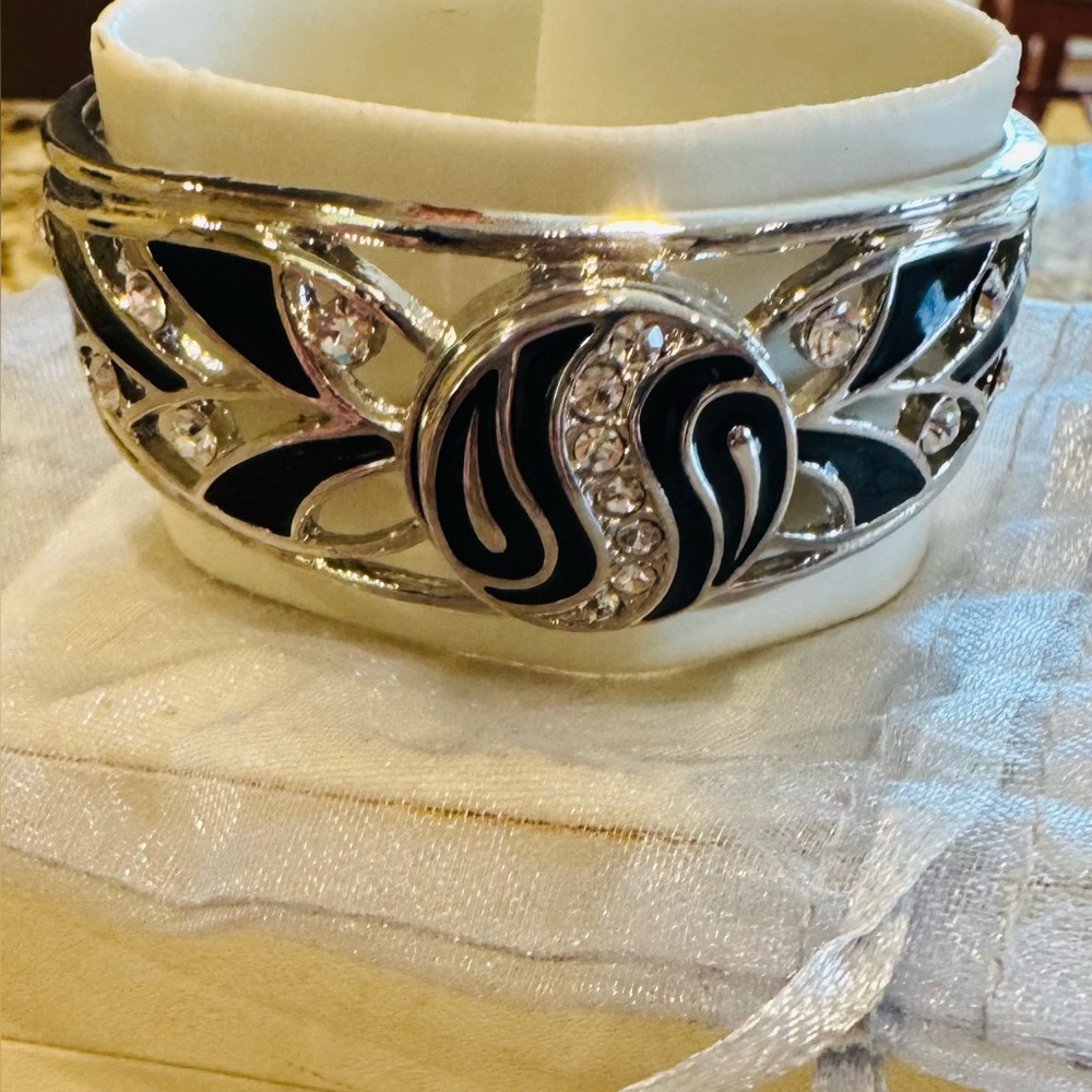 Silver and Black Enamel Bracelet with Interchangeable Ginger Snap